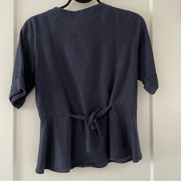 Buttoned peplum top 🇨🇦 - Picture 5 of 6
